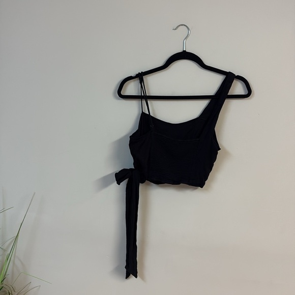 Free People Black Mila Asymmetric Tie Crop Top size M - Picture 6 of 6